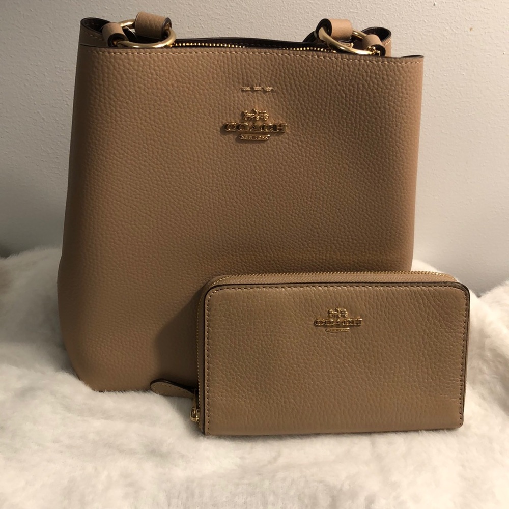 Coach Bucket Bag and Wallet